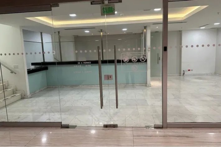 Alquiler de local comercial en Hi Point Offices, Bella Vista