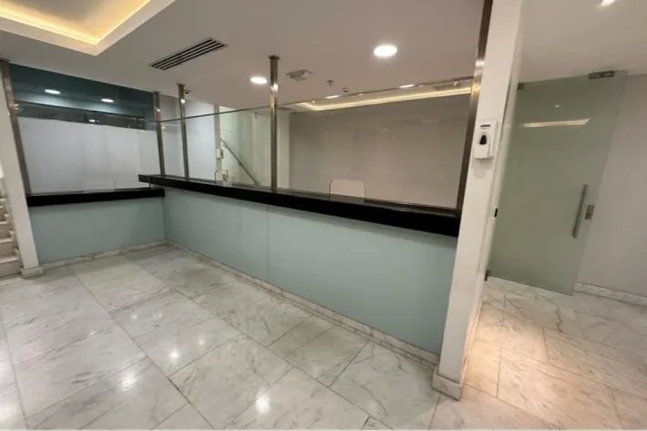 Alquiler de local comercial en Hi Point Offices, Bella Vista