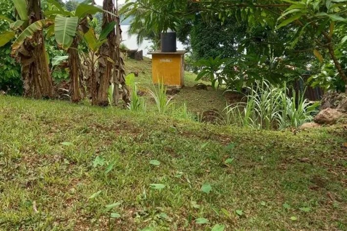 Venta de Terreno con casa de pesca en Puerto Piña, Darién