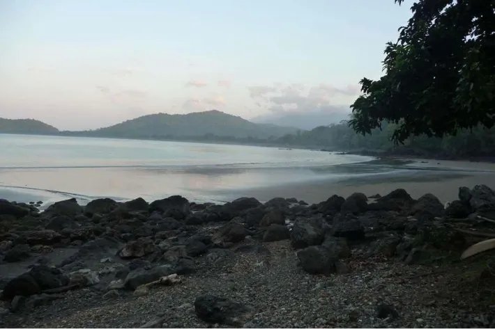 Venta de Terreno con casa de pesca en Puerto Piña, Darién