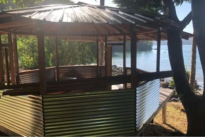 Venta de Terreno con casa de pesca en Puerto Piña, Darién