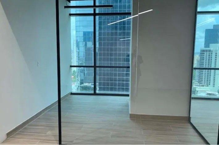 Alquiler de Oficinas en Tower Bank Calle 50 Modelo E