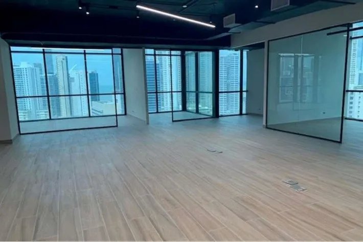Alquiler de Oficinas en Tower Bank Calle 50 Modelo D
