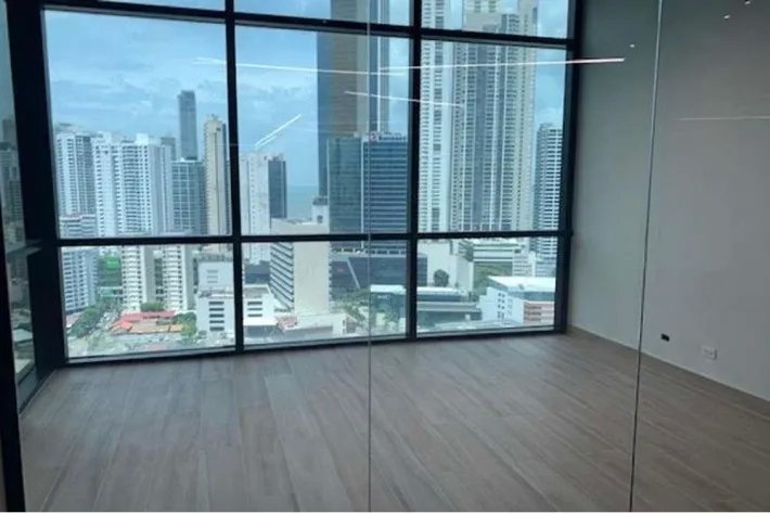 Alquiler de Oficinas en Tower Bank Calle 50 Modelo D