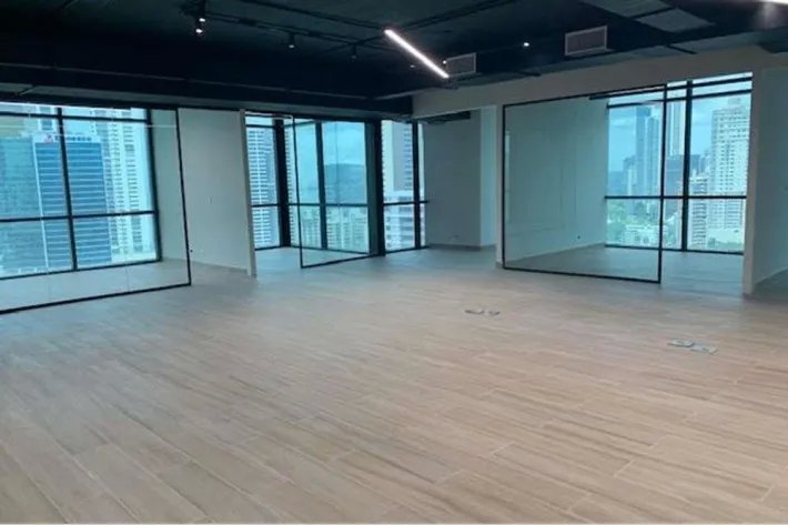 Alquiler de Oficinas en Tower Bank Calle 50 Modelo D