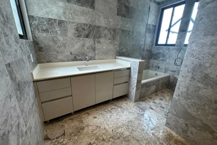 Venta Apartamento en Empire Residences, Santa Maria Golf  Country Club