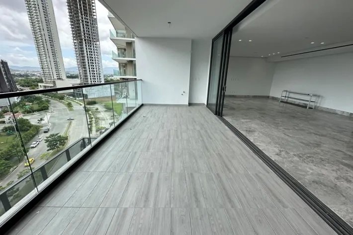 Venta Apartamento en Empire Residences, Santa Maria Golf  Country Club