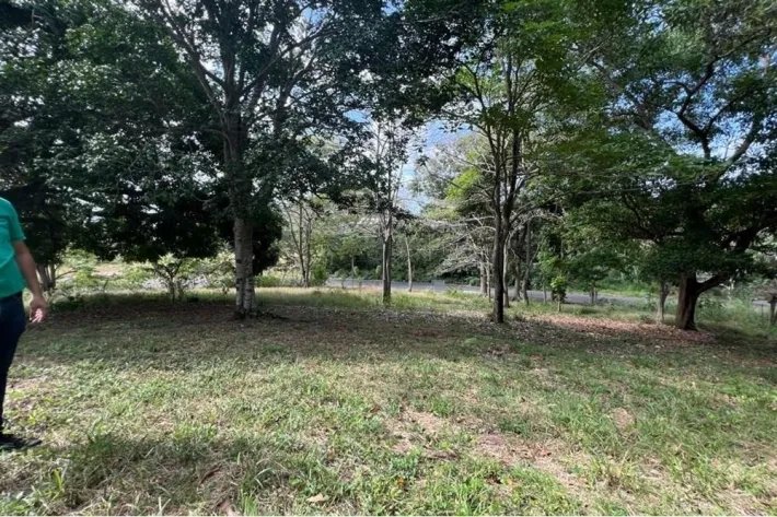 Se vende terreno en Albrook, Ancón