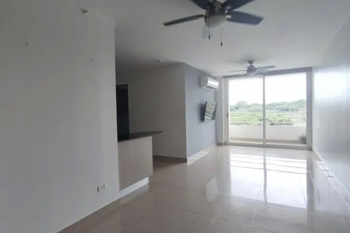 Se alquila apartamento en Condado del Rey