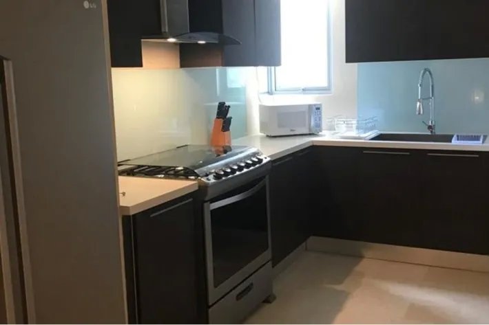 Venta de apartamento con vista al mar en Avenida Balboa