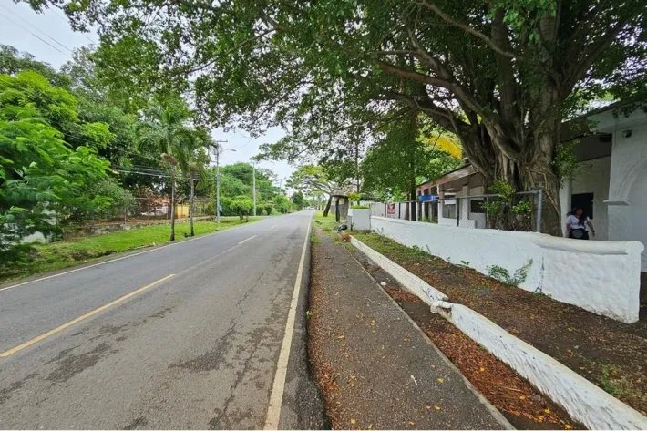 Venta de local comercial y terreno en Veracruz