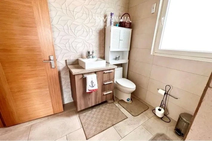 Pre-venta de apartamento en Playa Escondida Resort  Marina, Colón