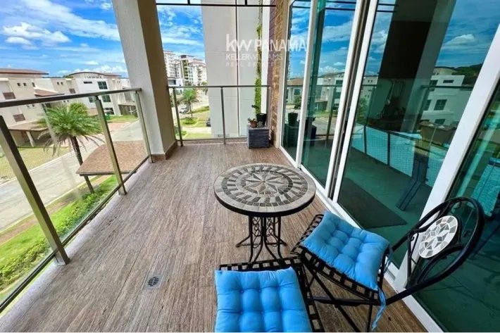 Pre-venta de apartamento en Playa Escondida Resort  Marina, Colón