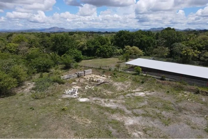 Alquiler de terreno y estructura en El Coco, Penonomé