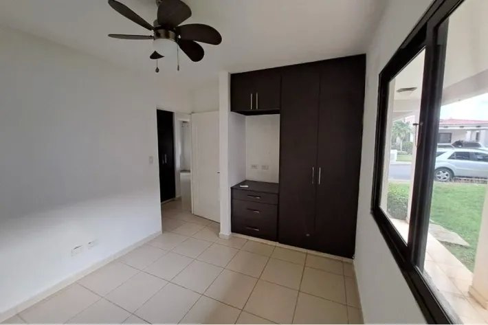 Se vende casa en Residencial Summer Hills, Puerto Caimito, La Chorrera