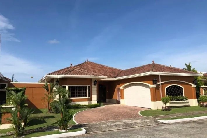 Venta de casa en Sunset Coast, Costa Sur