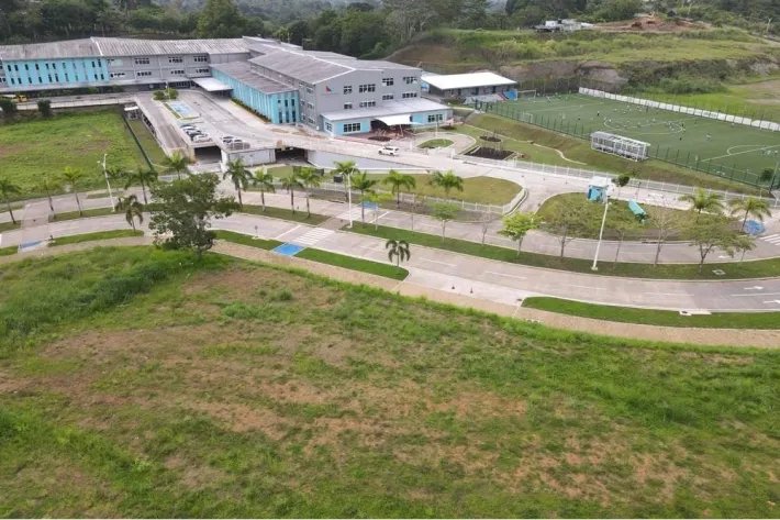 Commercial land for sale in Green Valley