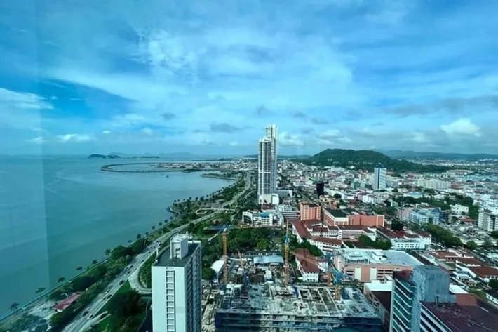 Alquiler de apartamento amoblado en Avenida Balboa