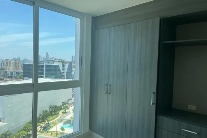 Venta de apartamento en PH Kings Park, Condado del Rey