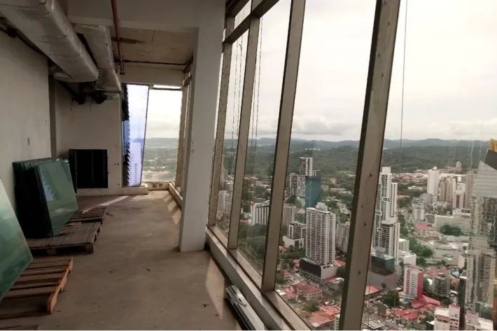Se vende oficina en Torre Bicsa, Avenida Balboa