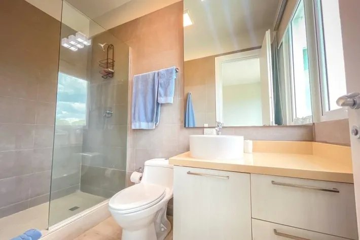 Se vende apartamento en Punta Barco, San Carlos