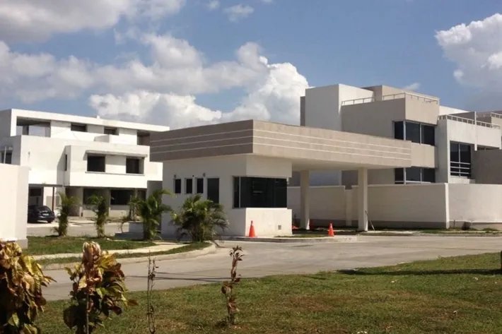 Venta casa en Costa Sur Village, Juan Díaz
