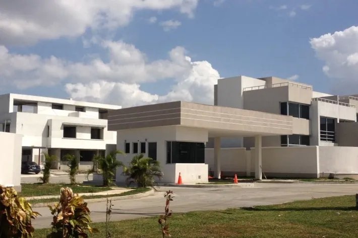 Venta de casa en Costa Sur Village, Juan Díaz