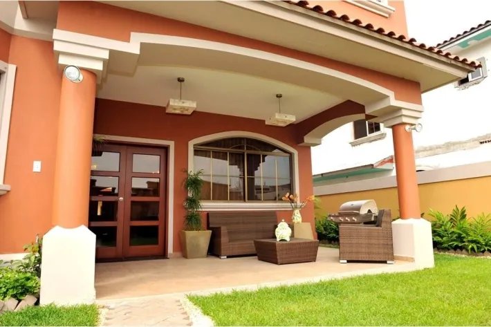 Casa en venta en El Doral, Costa Sur
