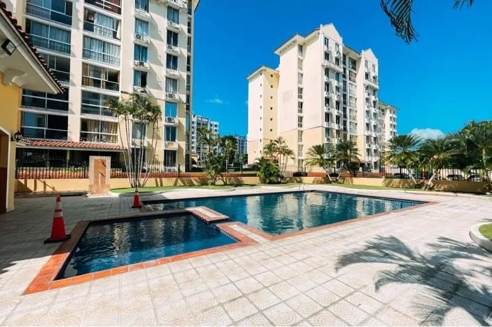 Se vende apartamento en PH McGregor Hill, Condado del Rey