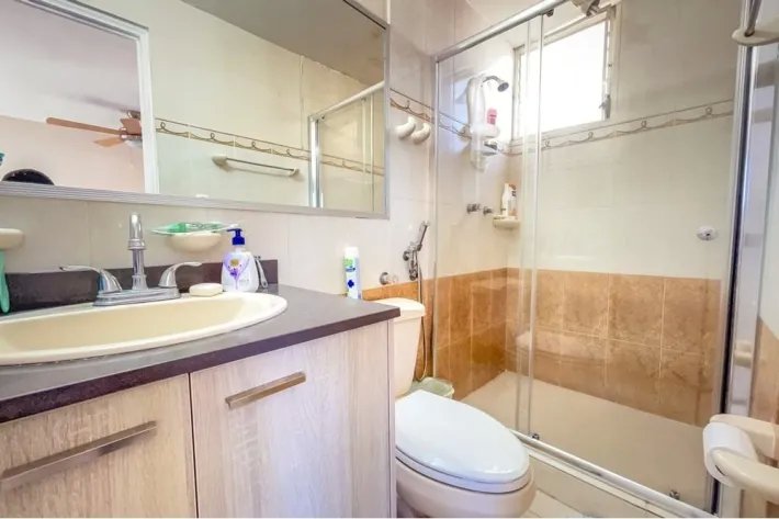 Se vende apartamento en PH McGregor Hill, Condado del Rey