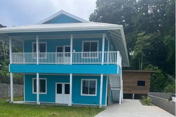Se vende casa en Bocas del Toro