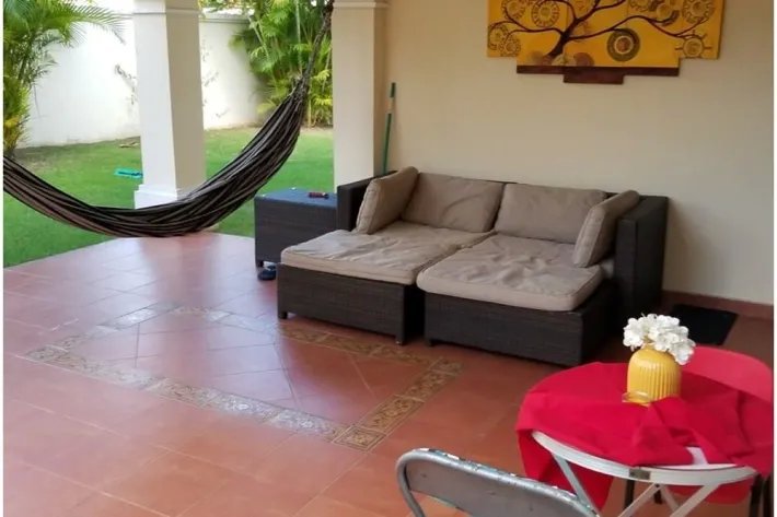 Se vende casa en Villa Valencia, Costa Sur