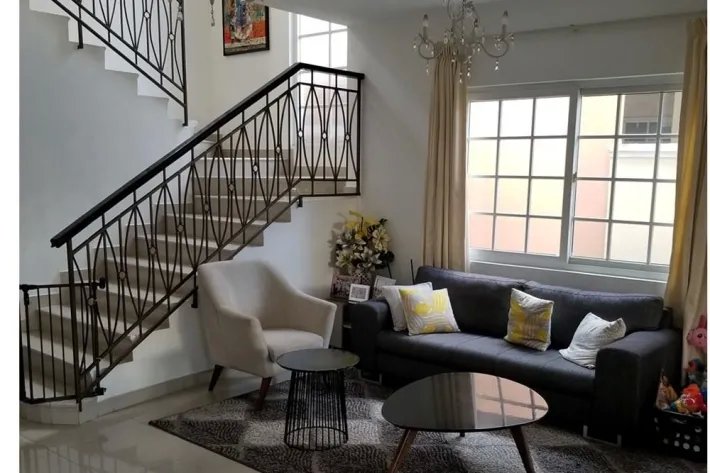 Se vende casa en Villa Valencia, Costa Sur