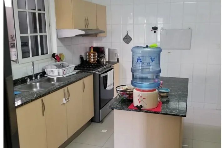 Se vende casa en Villa Valencia, Costa Sur