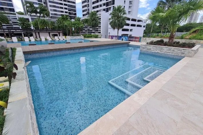 Venta de apartamento en Country Club, Condado del Rey
