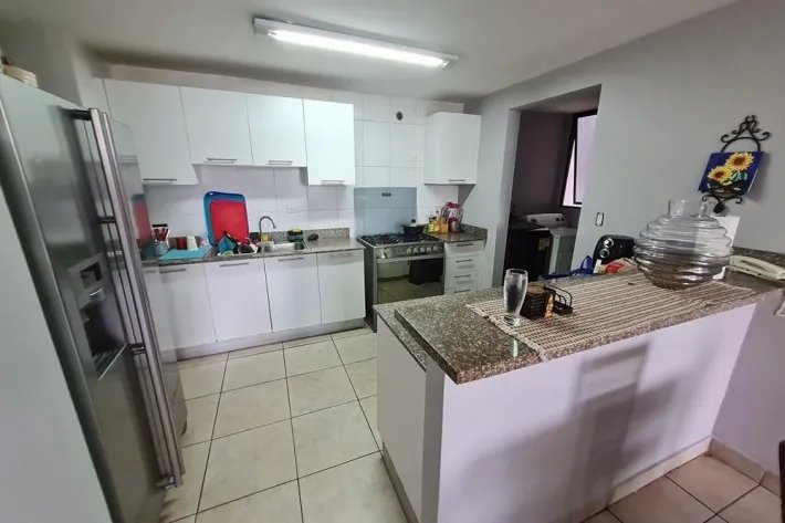 Venta de apartamento en Country Club, Condado del Rey