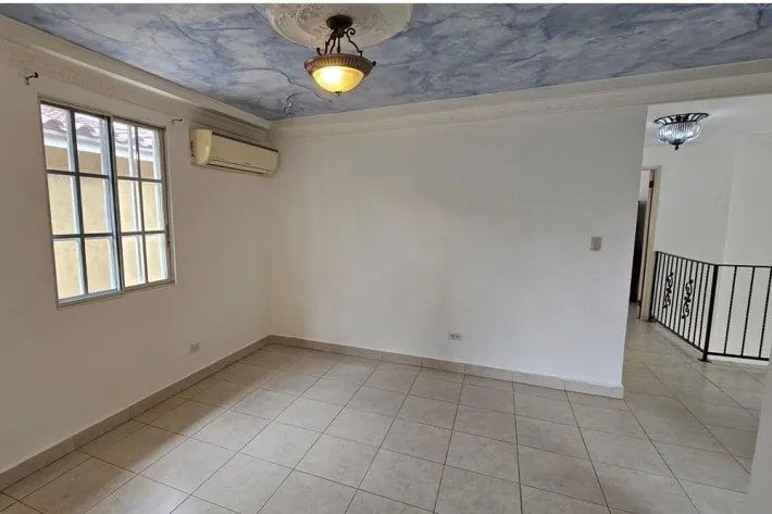 Se alquila casa duplex en Dorado Lakes, Condado del Rey