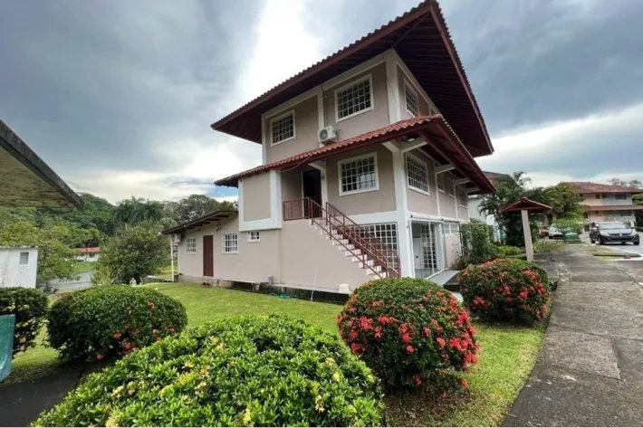 Venta de casa en Albrook, Panamá