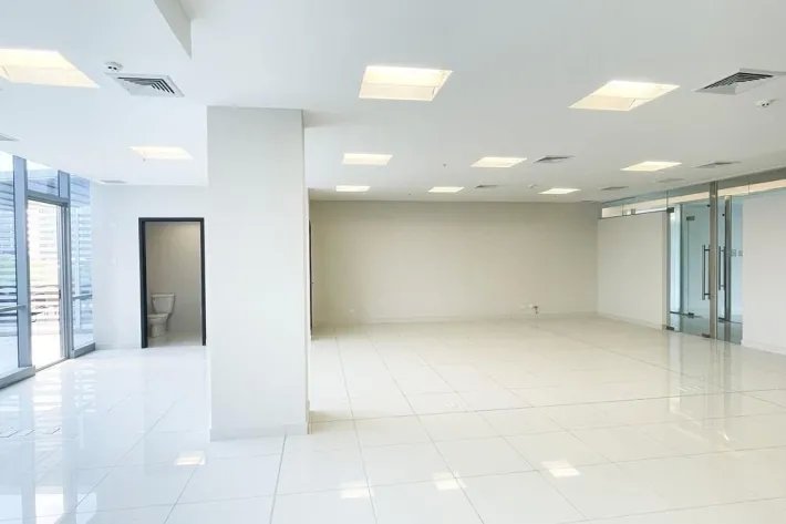 Se alquila oficina en Plaza Boulevard del Este, Costa del Este