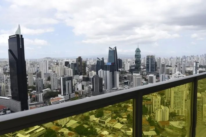 Alquiler de Apartamento en Yoo Panamá  Arts Tower, Avenida Balboa
