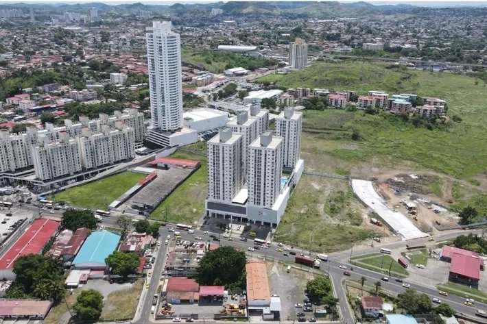 Lote de terreno en venta en Vía España, Ideal para Inversión