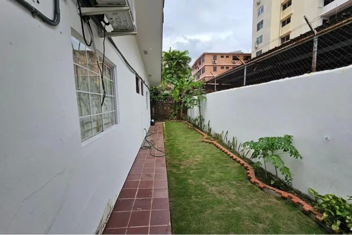 Venta de casa comercial en Obarrio