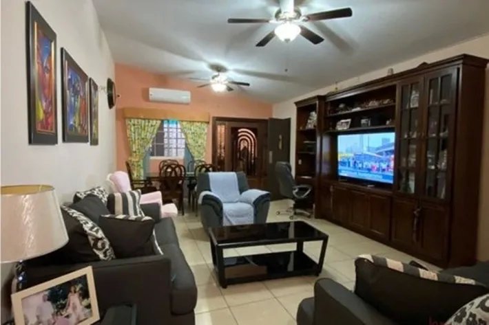 Venta de casa en Chorrera, Altos del Campo