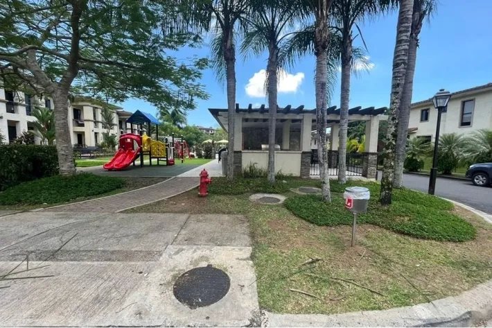 Se vende apartamento en Clayton, Panamá