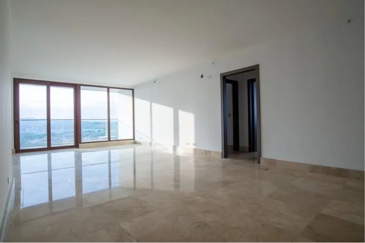 Venta de apartamento en The Colonial, Santa María