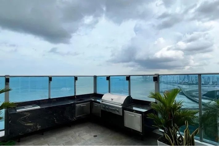 Luxury furnished apartment for sale in Costa del Este, Panama
