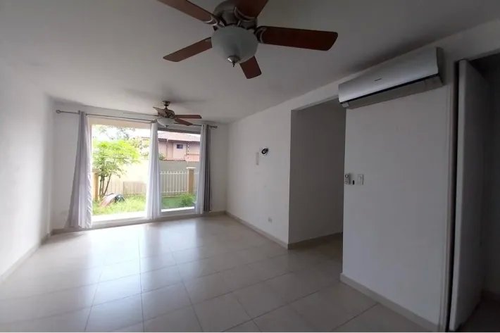 Se vende apartamento en Versalles, Panamá