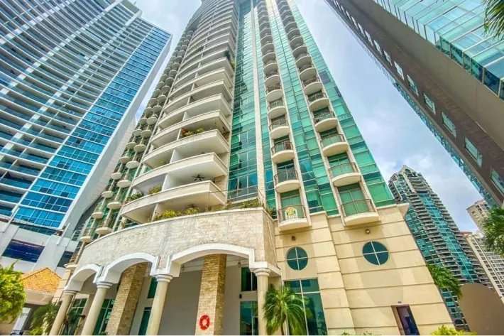 Apartment for sale in Pacific Point Tower 600, Punta Pacifica