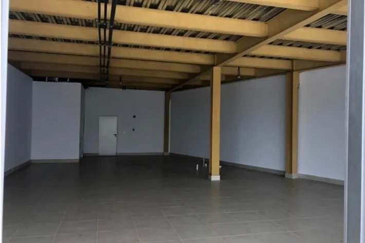Alquiler de local comercial en Plaza Santa Fe, La Siesta, Tocumen