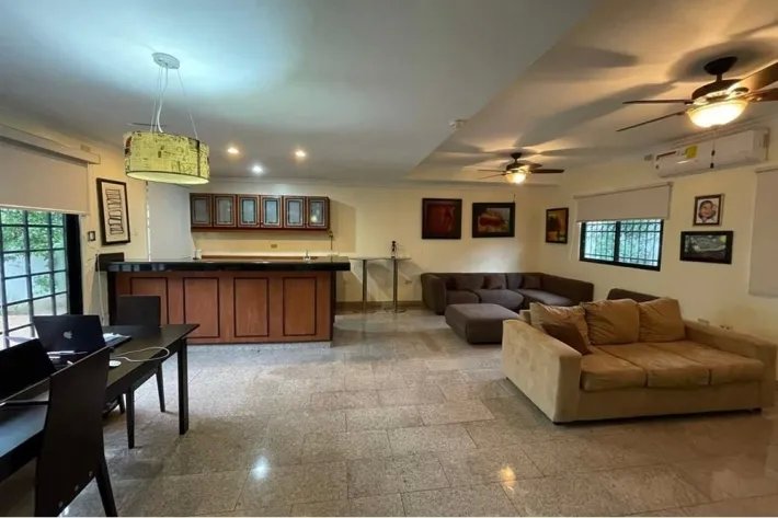 Se vende casa en Villa Lilla, San Francisco